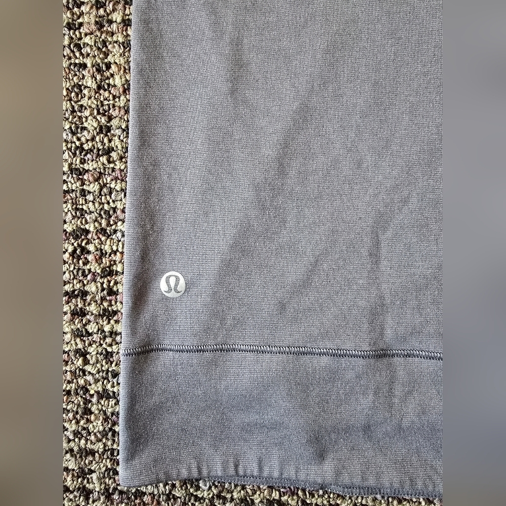 lululemon athletica Slate Gray Short Sleeve Tee - Picture 4 of 4